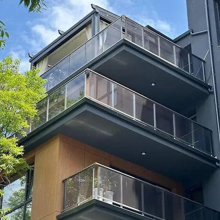 Daire Prime Location! Outdoor Dining! *